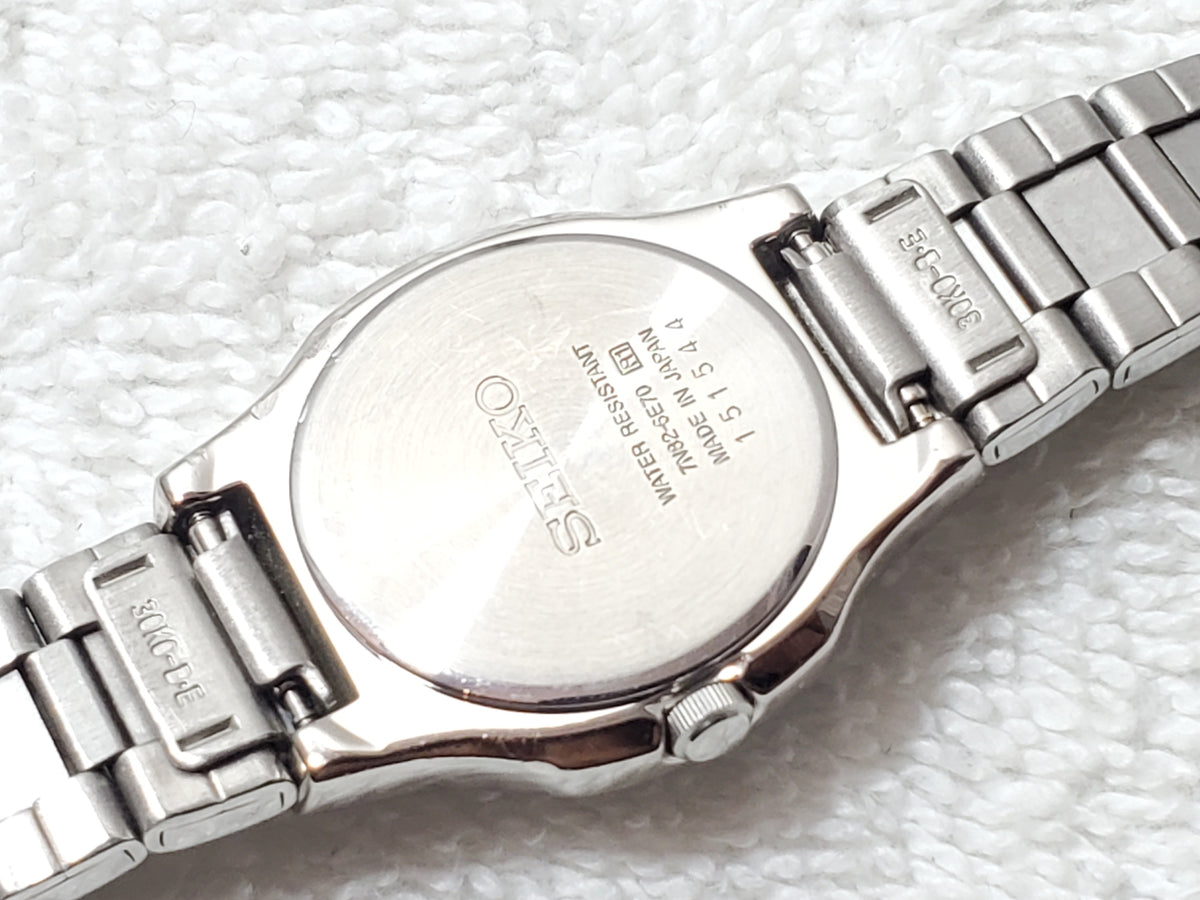 Vintage Seiko Light Blue Sunburst Dial Date Women's Quartz Watch Stainless Steel