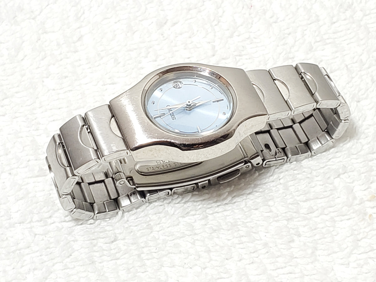 Vintage Seiko Light Blue Sunburst Dial Date Women's Quartz Watch Stainless Steel