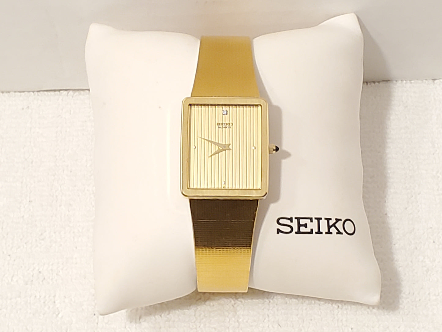 Vintage Seiko Men's One Diamond Dial Gold Plated Tank Watch Five Jewels S Steel